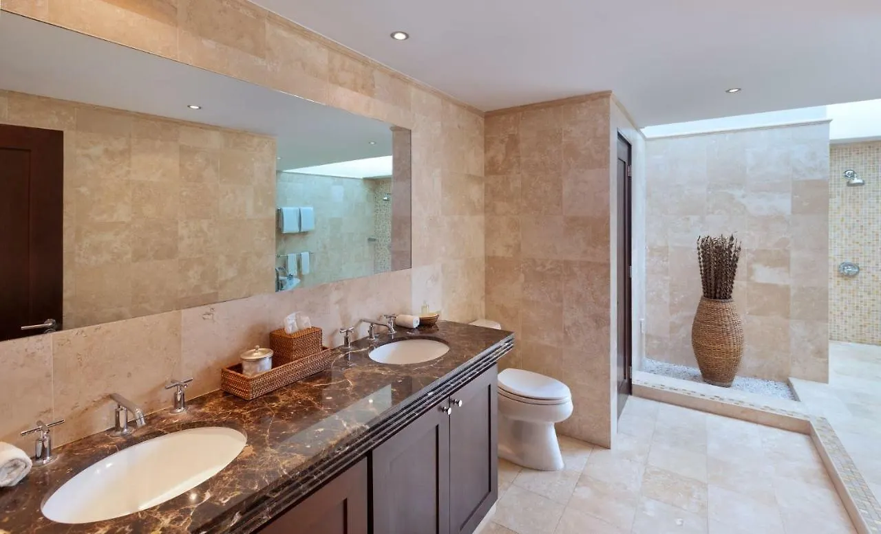 Coral Cove 15, Penthouse Apartment Paynes Bay